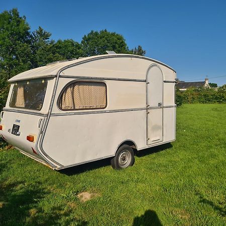 Camping A La Ferme - Hebergements Insolites Cerisy-la-Foret Ngoại thất bức ảnh