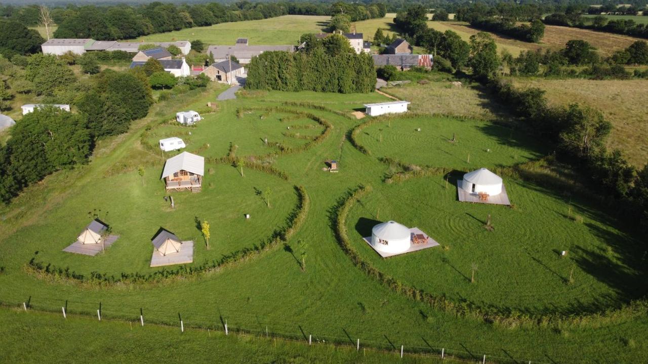 Camping A La Ferme - Hebergements Insolites Cerisy-la-Foret Ngoại thất bức ảnh