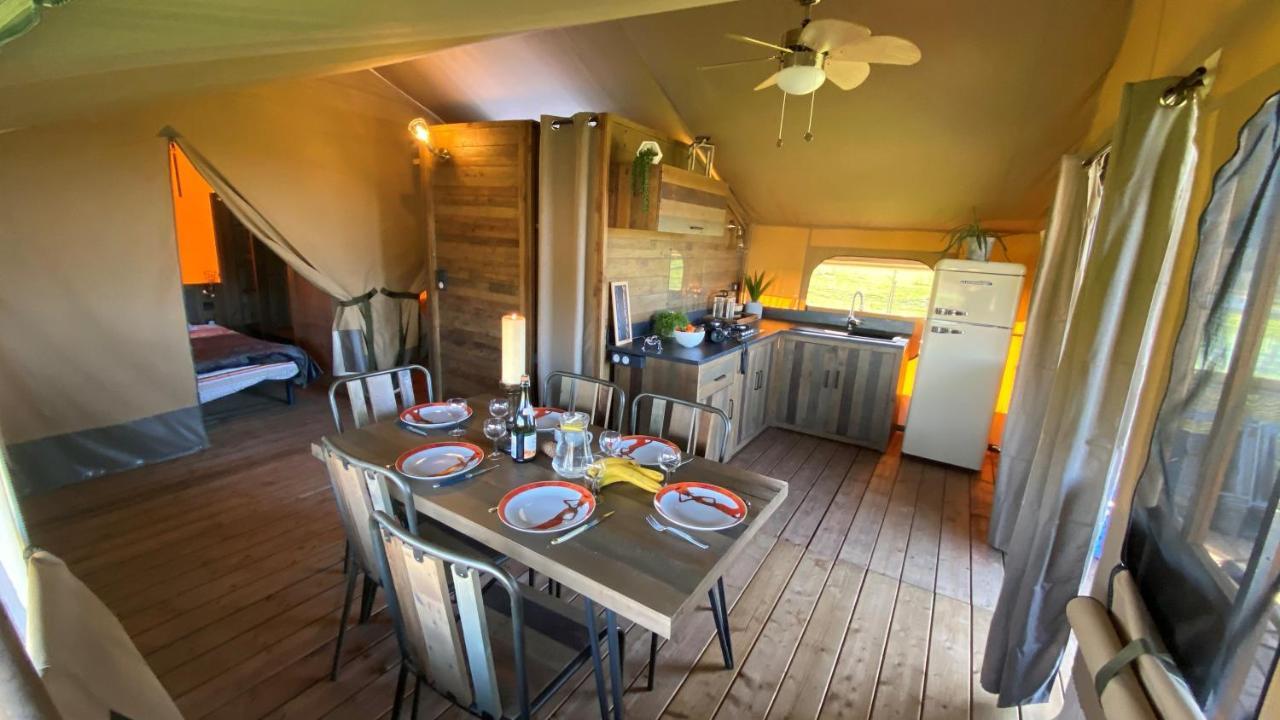 Camping A La Ferme - Hebergements Insolites Cerisy-la-Foret Ngoại thất bức ảnh