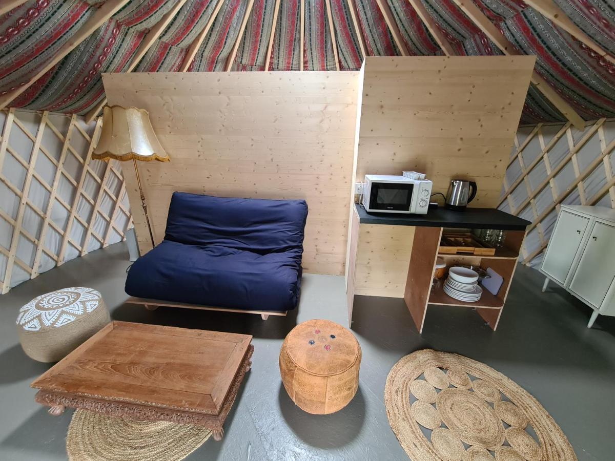 Camping A La Ferme - Hebergements Insolites Cerisy-la-Foret Ngoại thất bức ảnh
