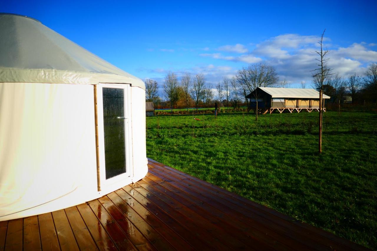 Camping A La Ferme - Hebergements Insolites Cerisy-la-Foret Ngoại thất bức ảnh