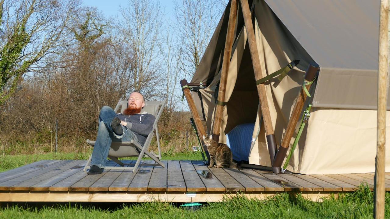 Camping A La Ferme - Hebergements Insolites Cerisy-la-Foret Ngoại thất bức ảnh