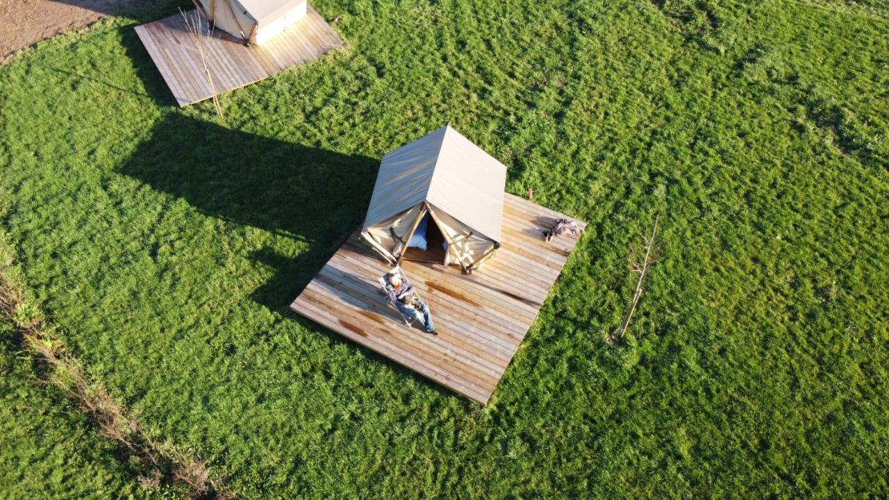 Camping A La Ferme - Hebergements Insolites Cerisy-la-Foret Ngoại thất bức ảnh